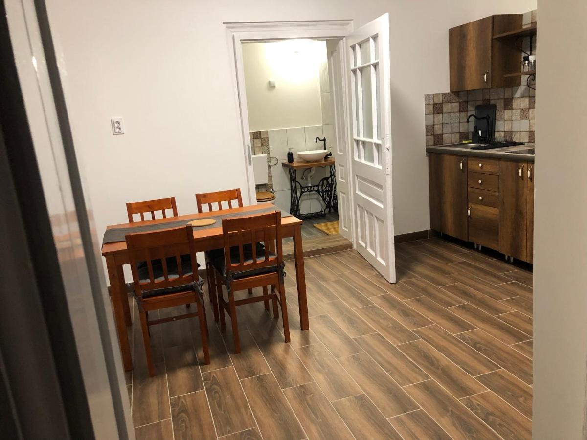 Mormota Vendeghaz Apartment Mezokovesd Ngoại thất bức ảnh